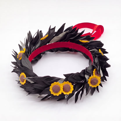 Nero con foglie grigie / Girasoli