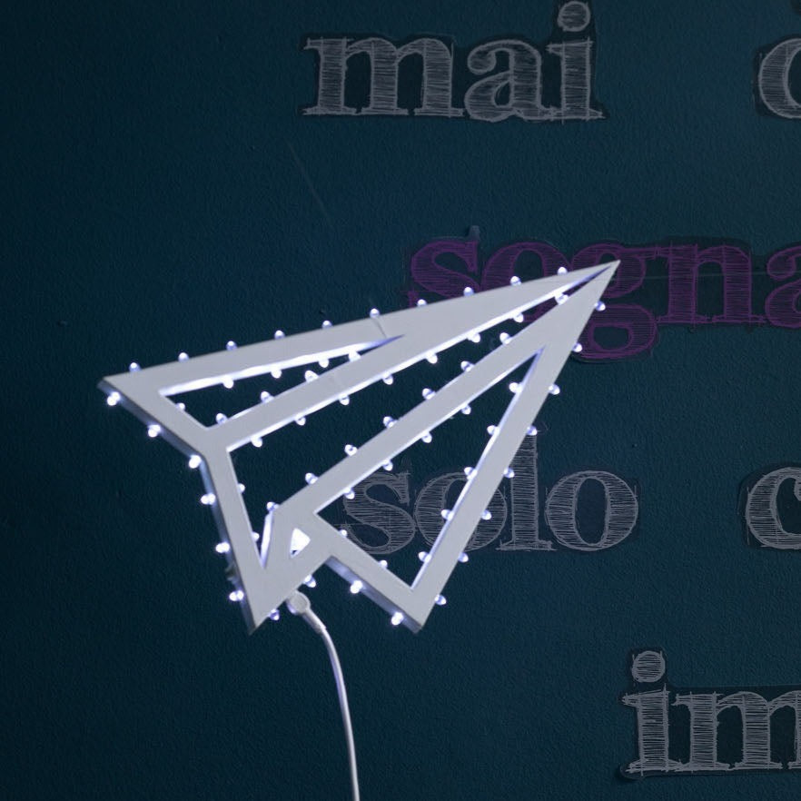Airplane, paper airplane, decorative luminaria, eco luminaria, eco-friendly, 3D printing