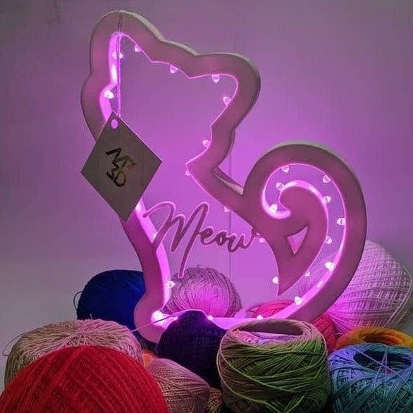 Cat, sitting cat, illuminated cat, meow, luminaria, Salento luminarie, Puglia, Brindisi, Alto Salento, compostable, LED, 3D printing, lighting, I Luminari